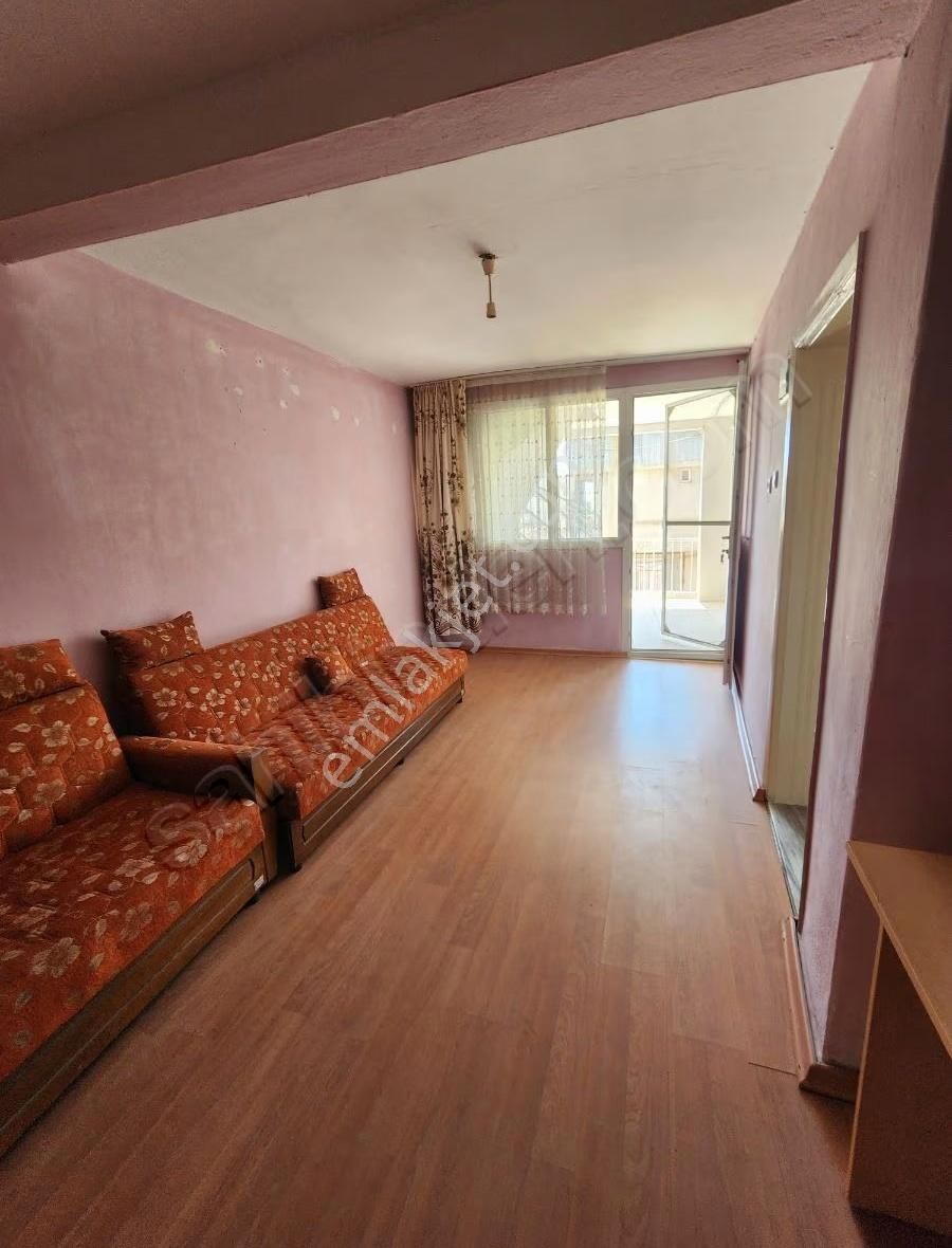 3 Kat + 1 Çatı Katı Komple Satılık Ev - Görsel 13