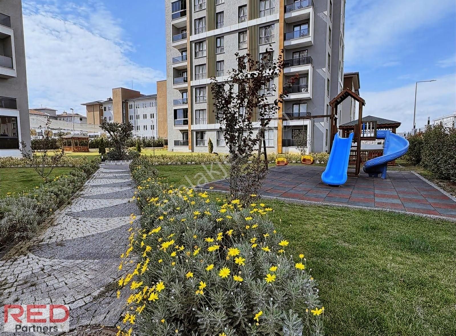 Blue Garden Samandıra Havuzlu Sitede 2+1 Satılık Boş Daire - Görsel 8