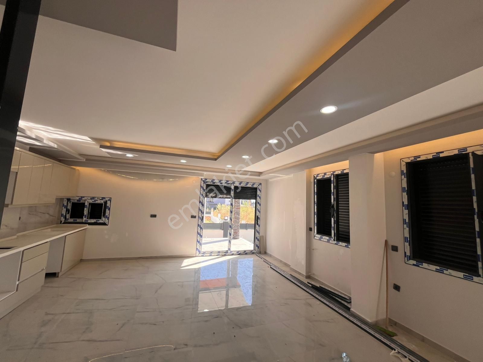 Seferihisar Cumhuriyette Tek Müstakil 3+1 Yazlık - Görsel 14