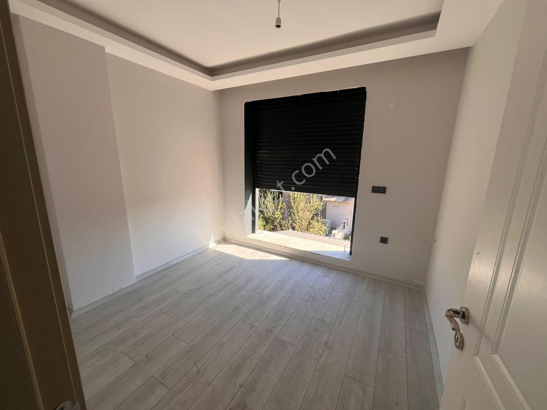 Seferihisar Cumhuriyette Tek Müstakil 3+1 Yazlık - Görsel 25