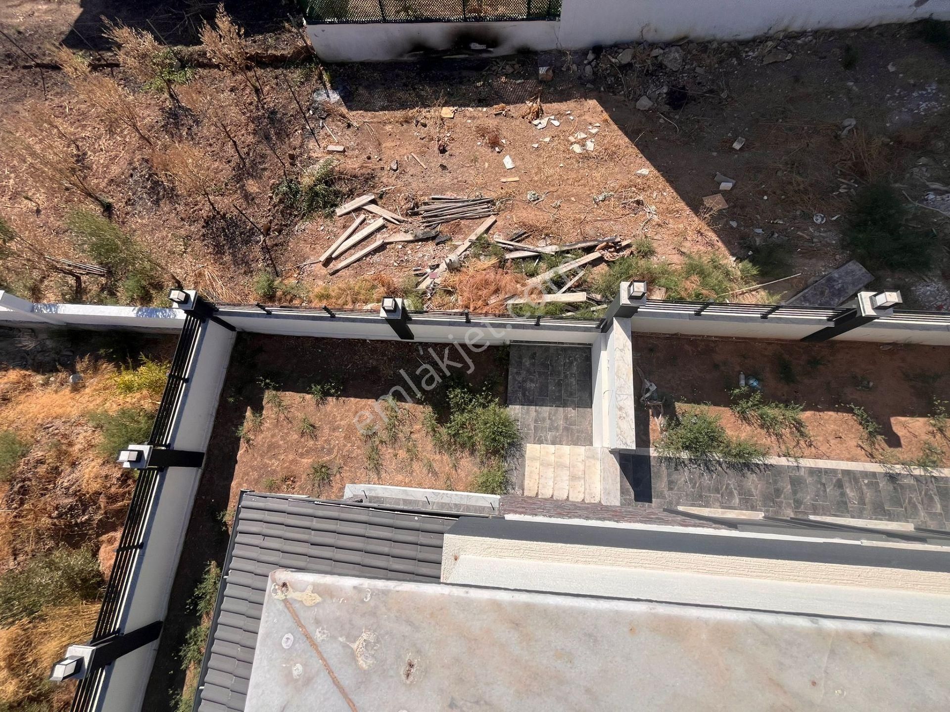 Seferihisar Cumhuriyette Tek Müstakil 3+1 Yazlık - Görsel 5