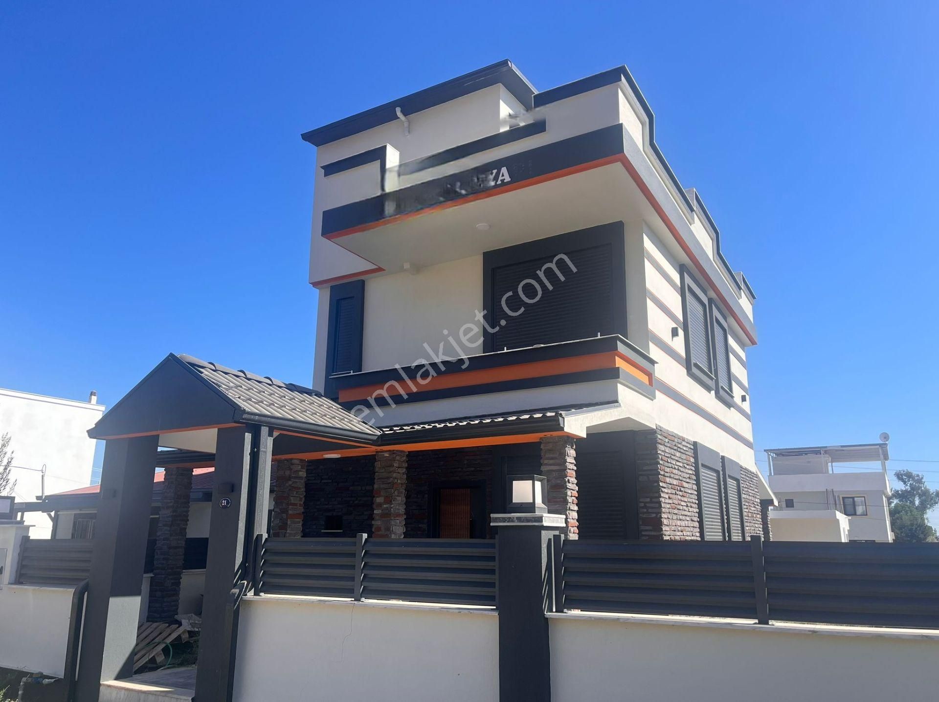 Seferihisar Cumhuriyette Tek Müstakil 3+1 Yazlık - Görsel 2