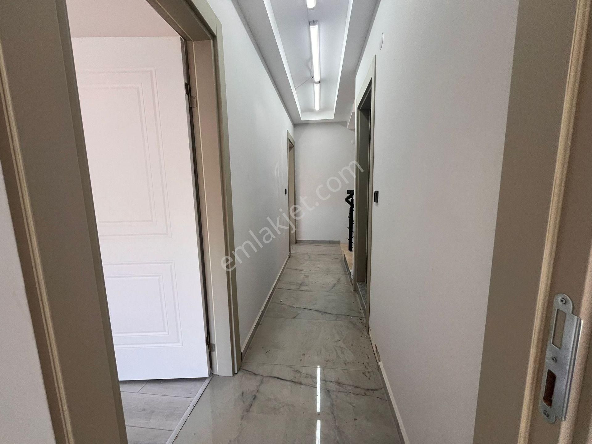 Seferihisar Cumhuriyette Tek Müstakil 3+1 Yazlık - Görsel 16