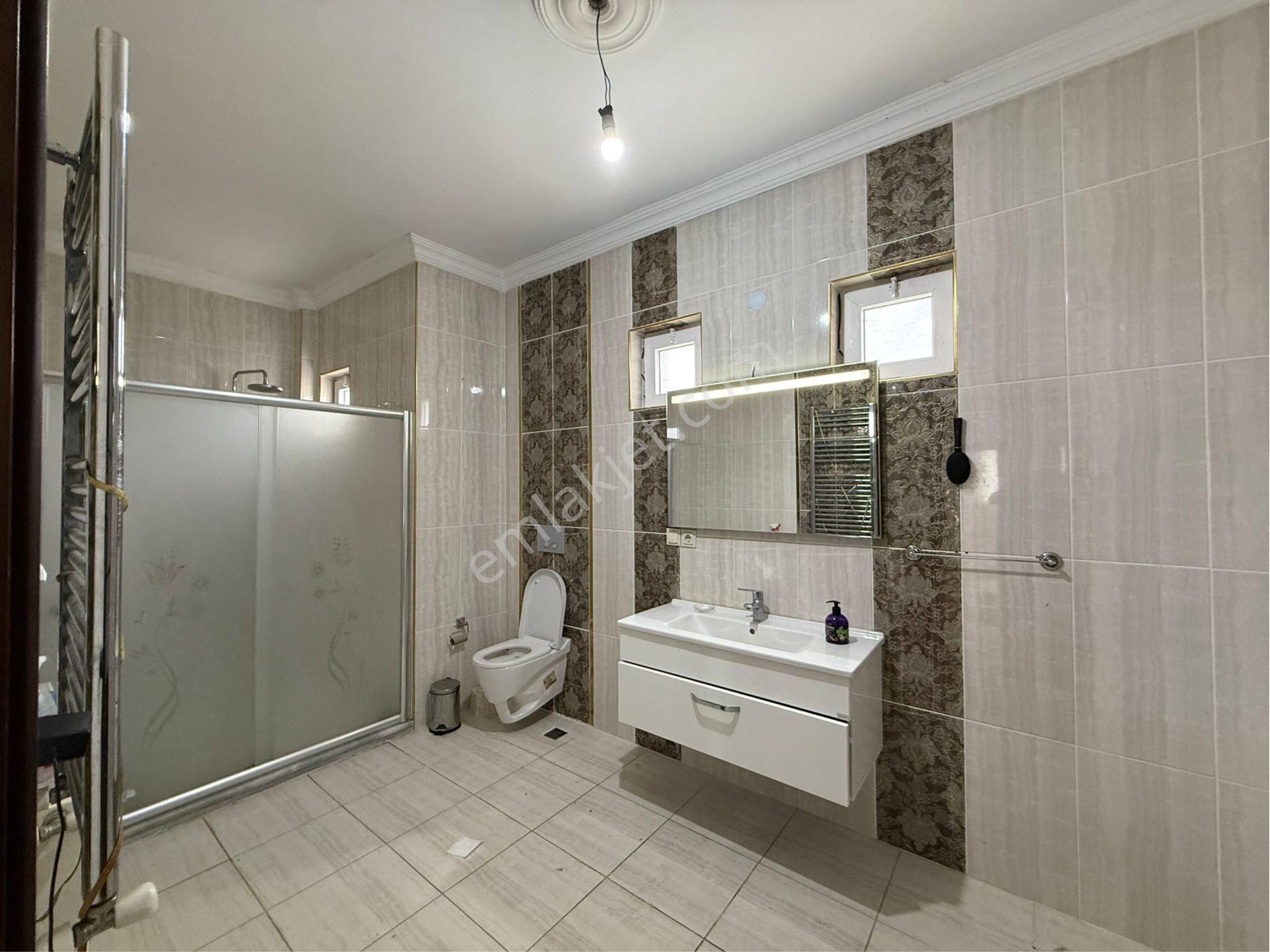 Yıldızlı'da Kiralık 4+1 Tripleks Villa - Görsel 18