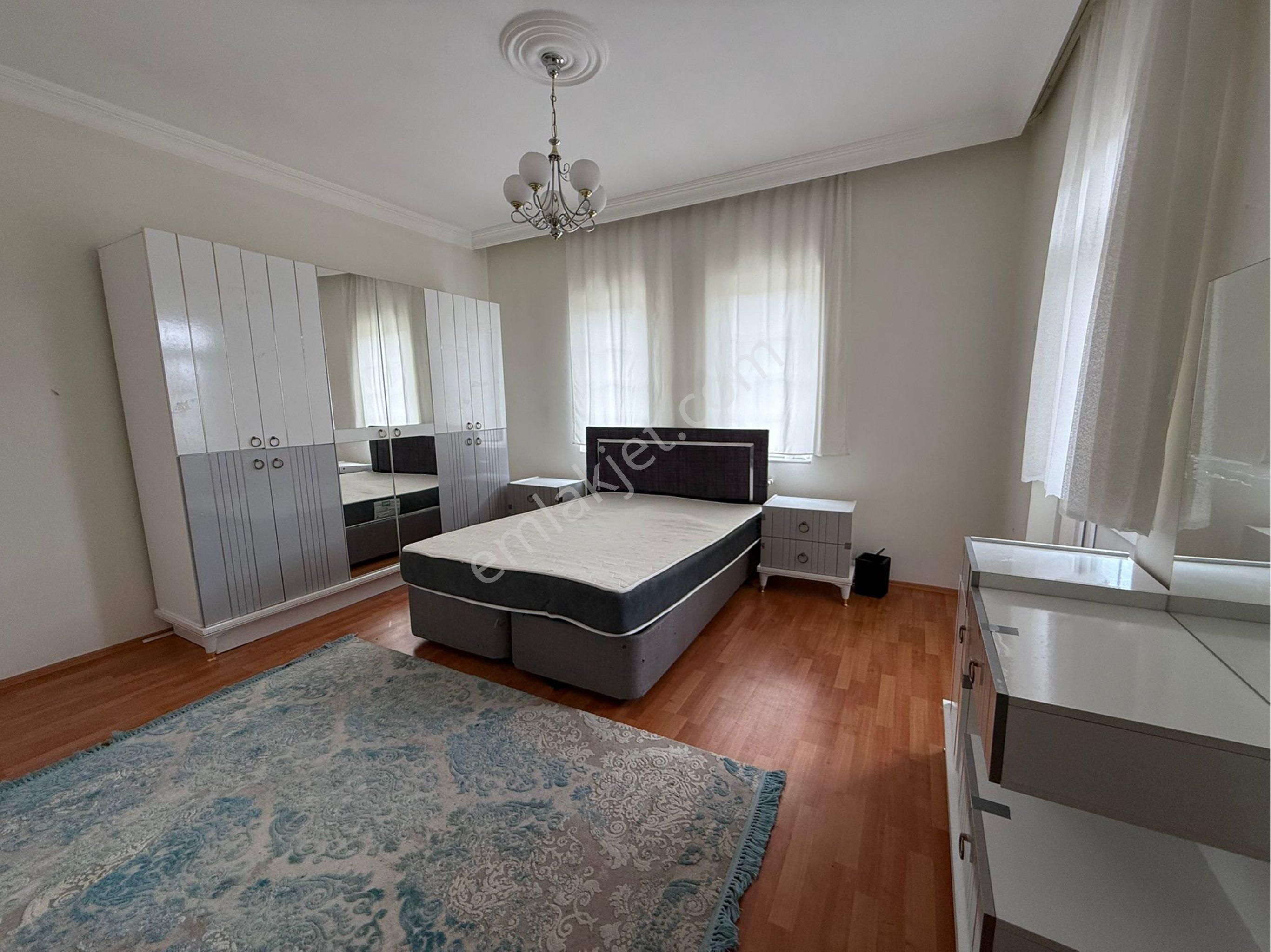 Yıldızlı'da Kiralık 4+1 Tripleks Villa - Görsel 28