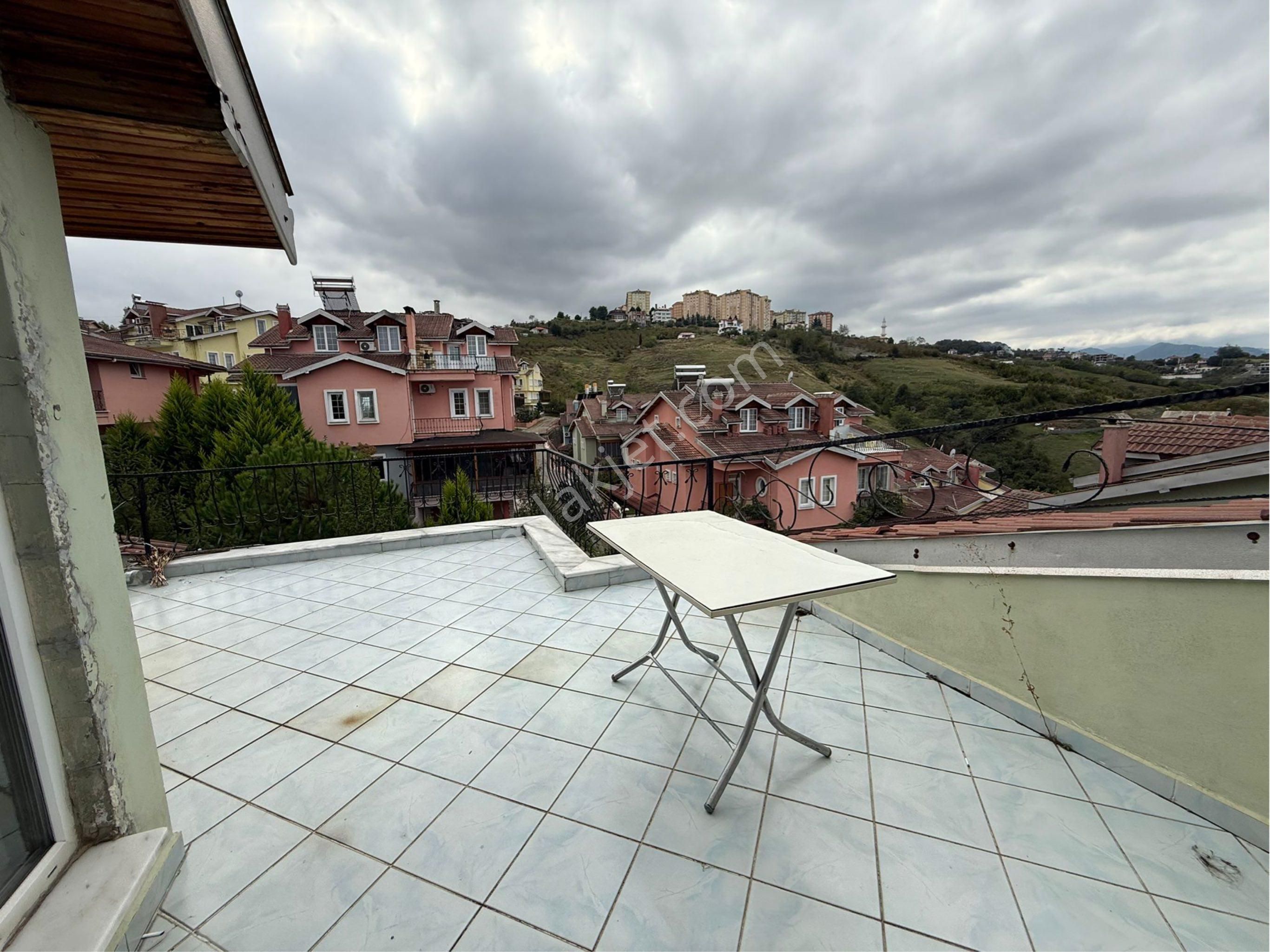 Yıldızlı'da Kiralık 4+1 Tripleks Villa - Görsel 12