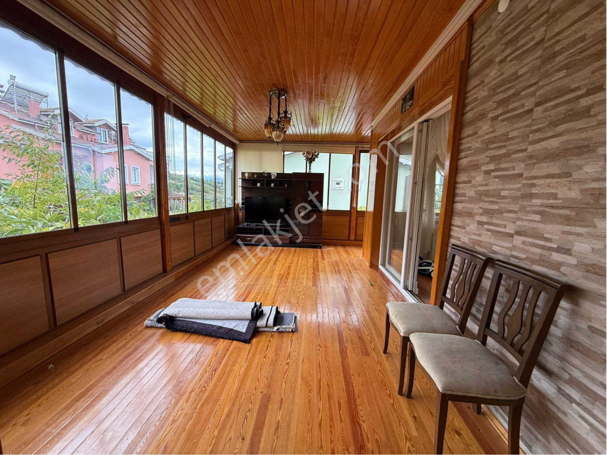 Yıldızlı'da Kiralık 4+1 Tripleks Villa - Görsel 23