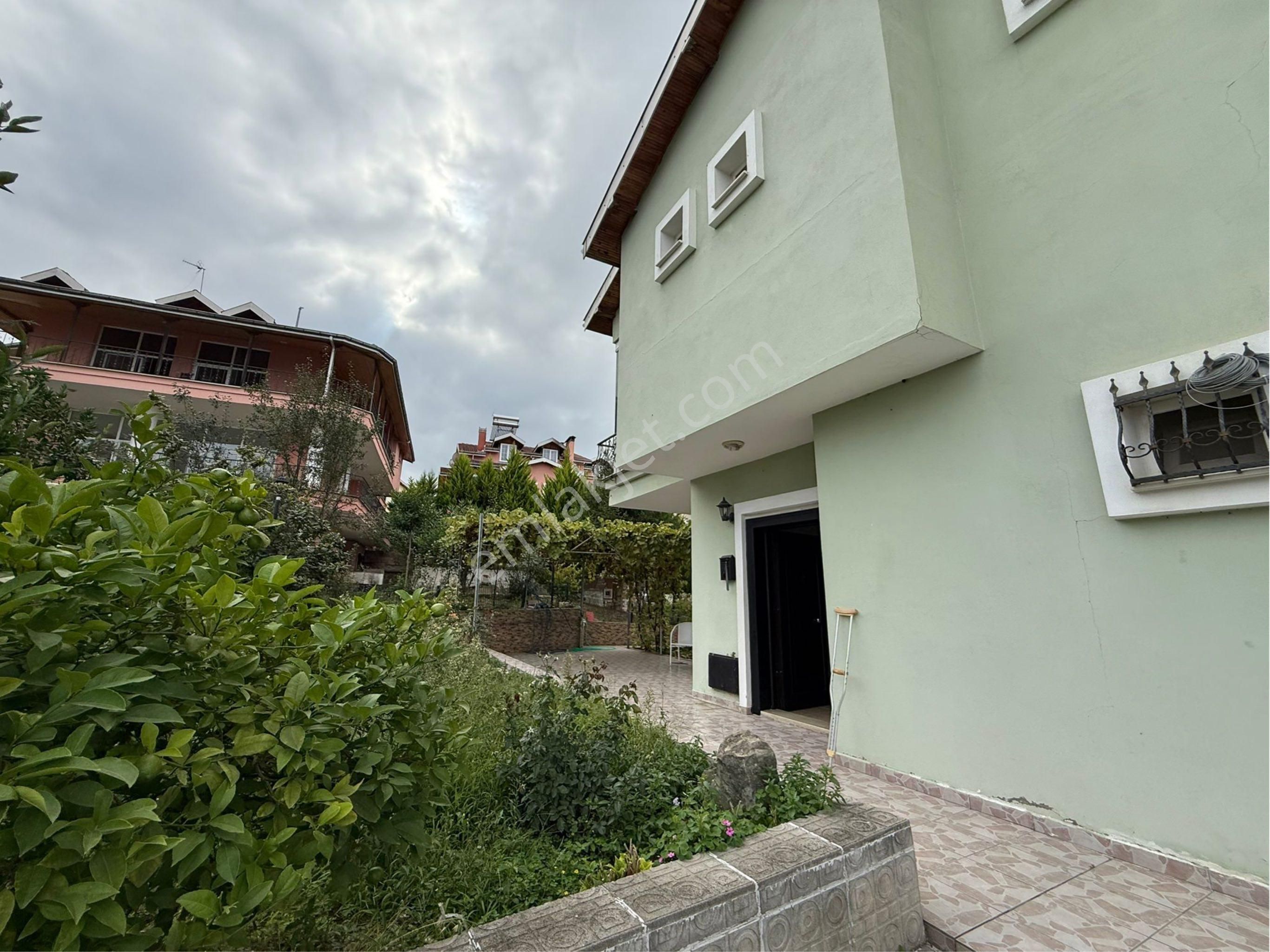 Yıldızlı'da Kiralık 4+1 Tripleks Villa - Görsel 2