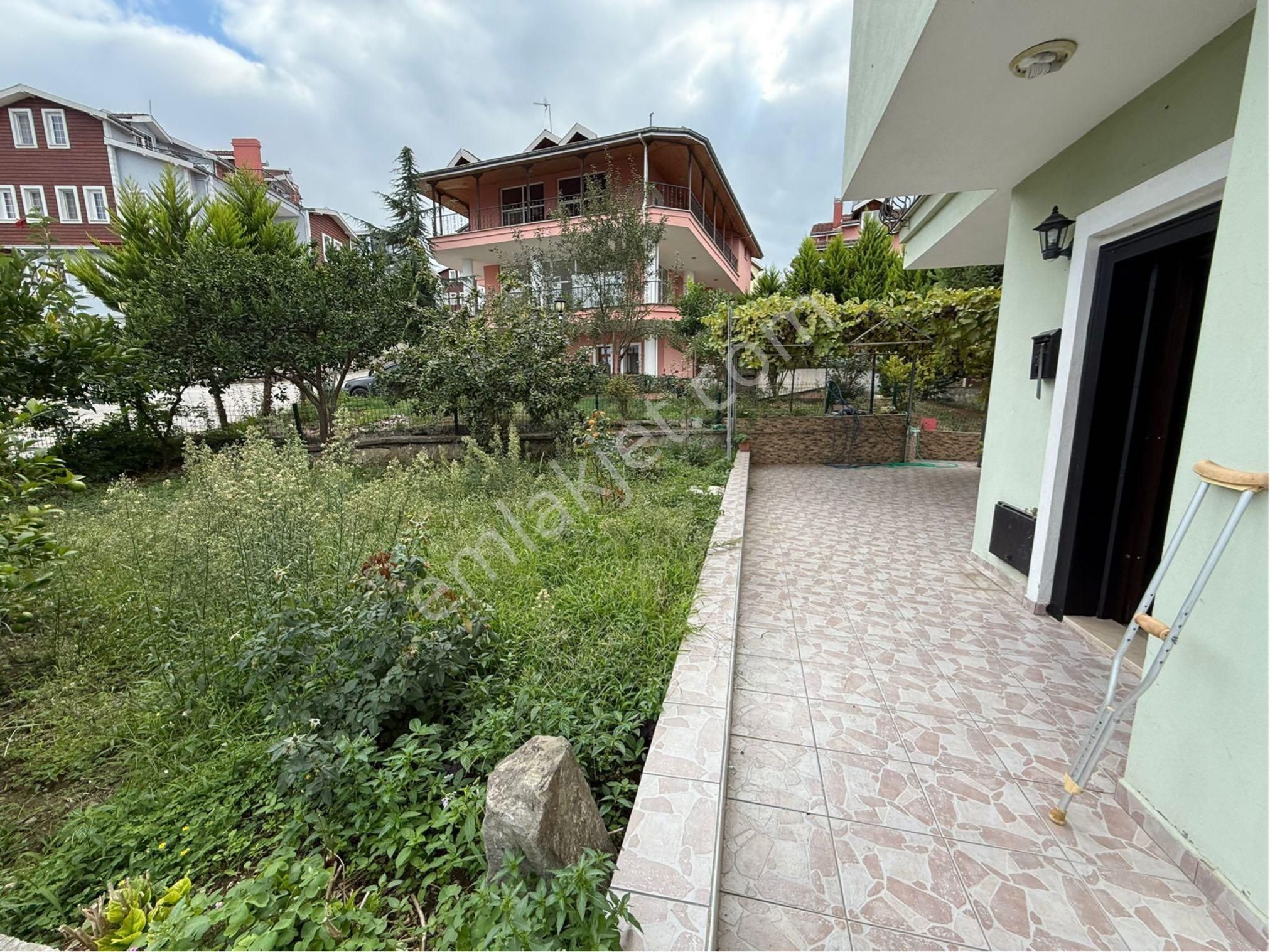 Yıldızlı'da Kiralık 4+1 Tripleks Villa - Görsel 9