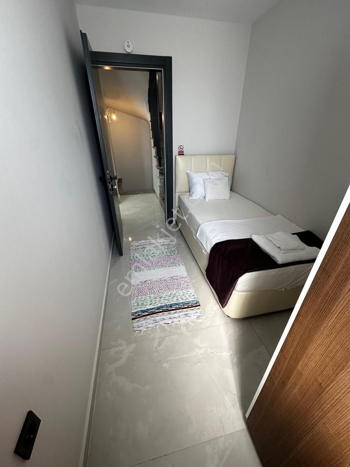 Stop’tan Kargıda Sıfır Havuzlu Eşyalı Villa - Görsel 32