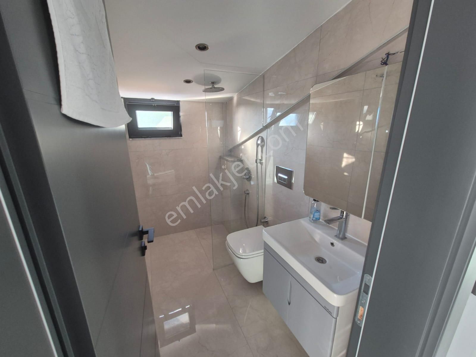 Stop’tan Kargıda Sıfır Havuzlu Eşyalı Villa - Görsel 34