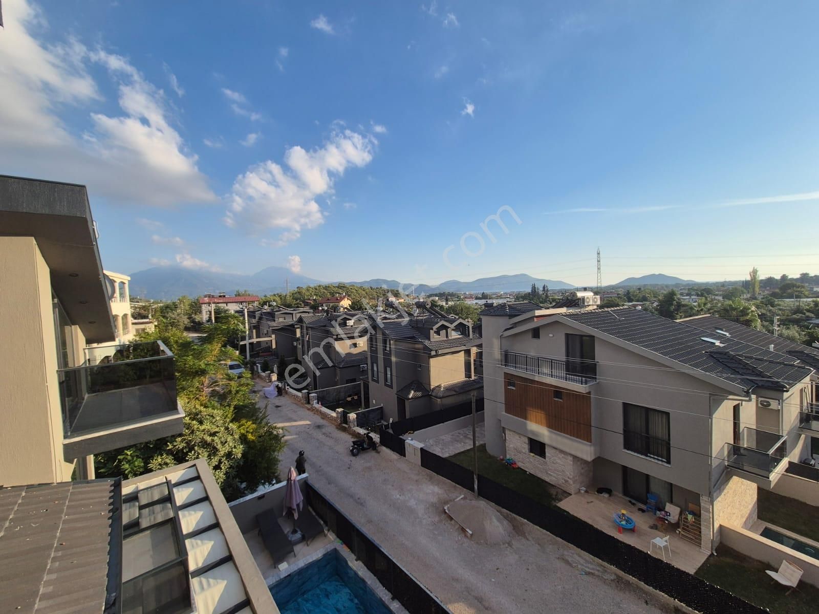 Stop’tan Kargıda Sıfır Havuzlu Eşyalı Villa - Görsel 25