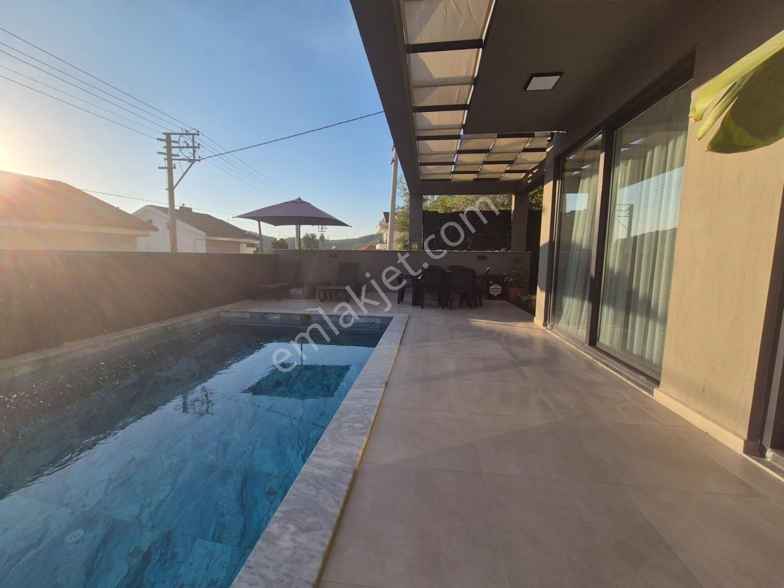 Stop’tan Kargıda Sıfır Havuzlu Eşyalı Villa - Görsel 5