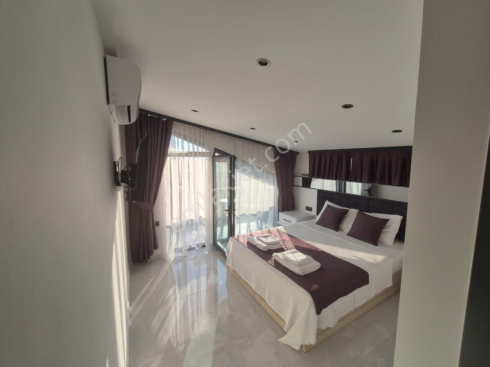 Stop’tan Kargıda Sıfır Havuzlu Eşyalı Villa - Görsel 30