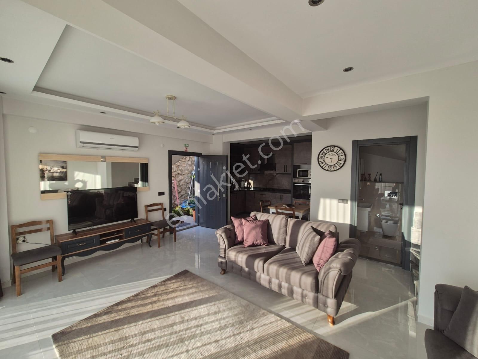 Stop’tan Kargıda Sıfır Havuzlu Eşyalı Villa - Görsel 12