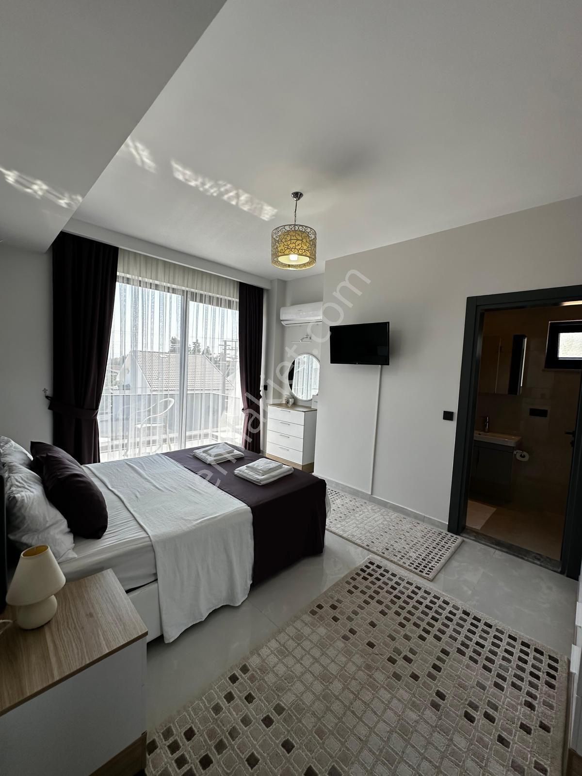 Stop’tan Kargıda Sıfır Havuzlu Eşyalı Villa - Görsel 31