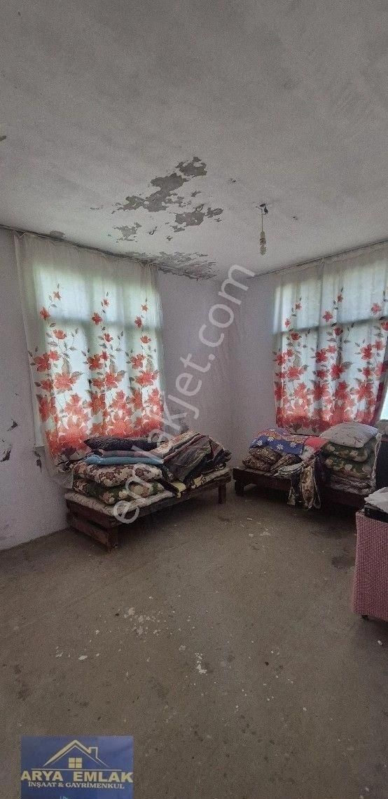 Özbek Köyünde Satılk 2 Katlı Müstakil Ev - Görsel 7