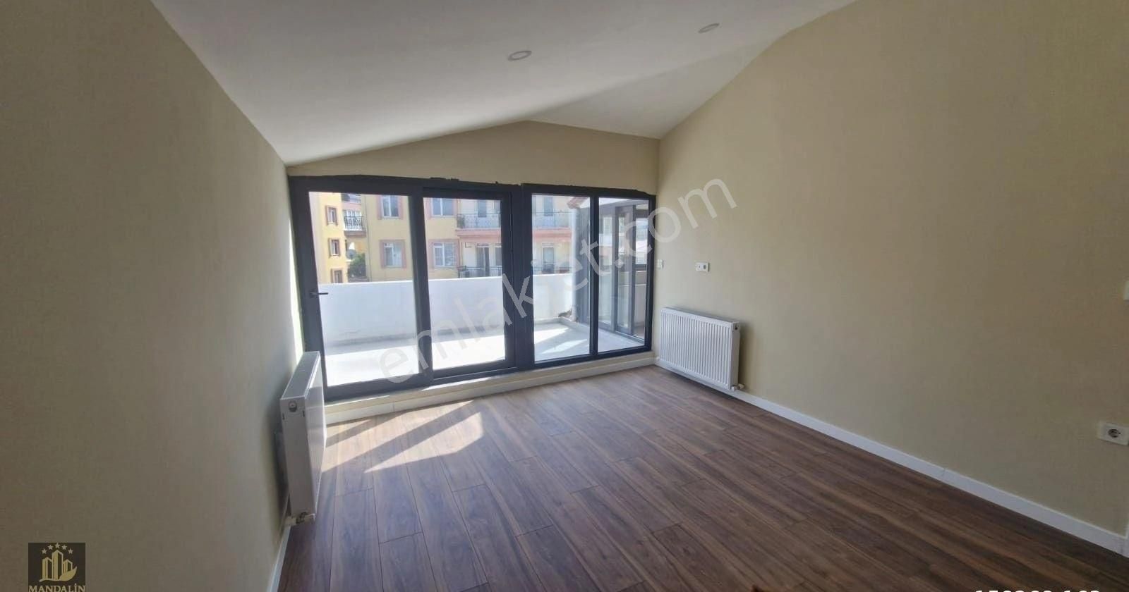 Elvan Özçelik'den Burgaz'da Satılık 3+1 Çatı Dubleksi - Görsel 2