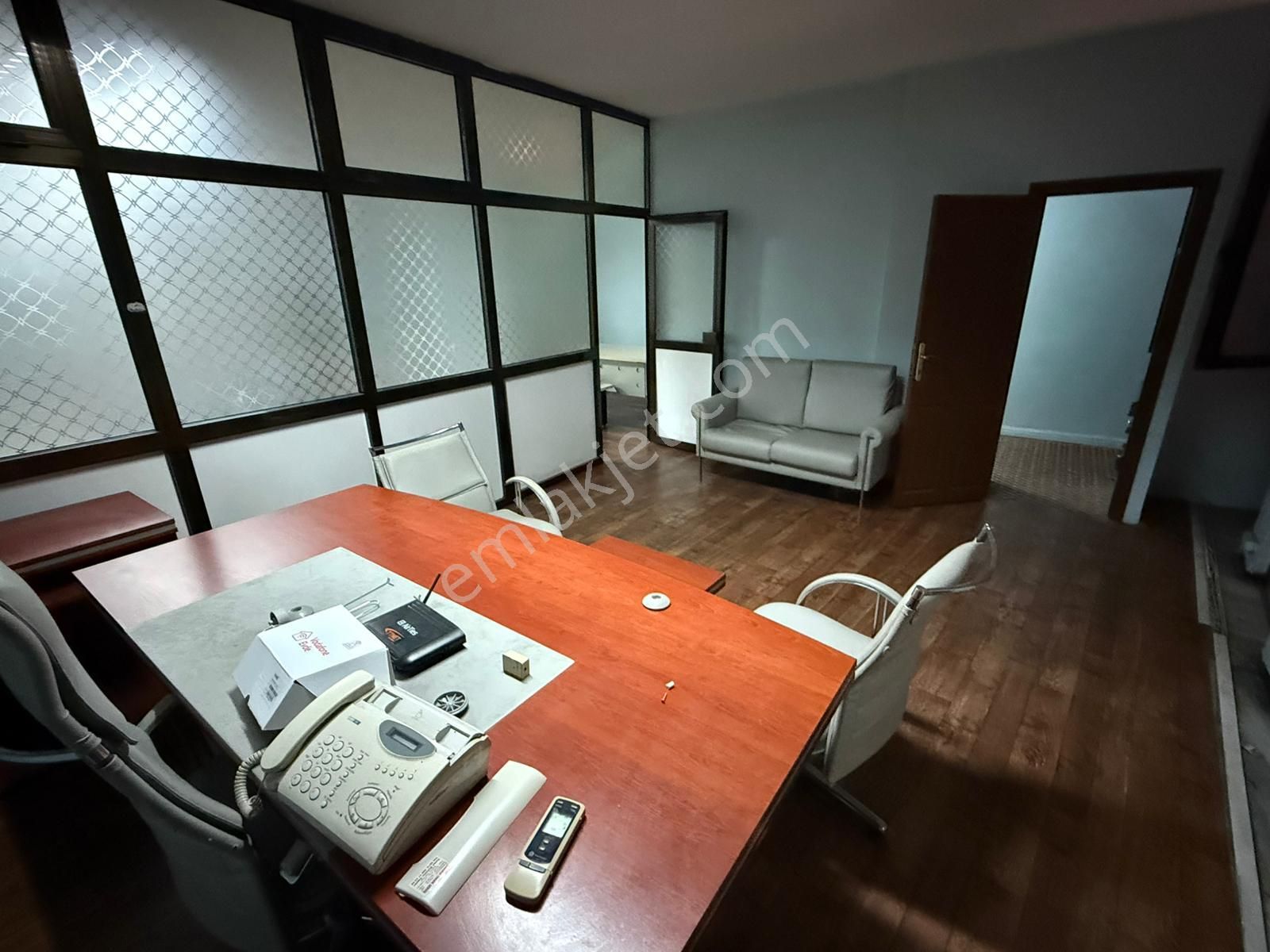 Şirinevler Meydanda Eşyalı 4. Kat 85 M2 Kiralık Ofis - Görsel 18