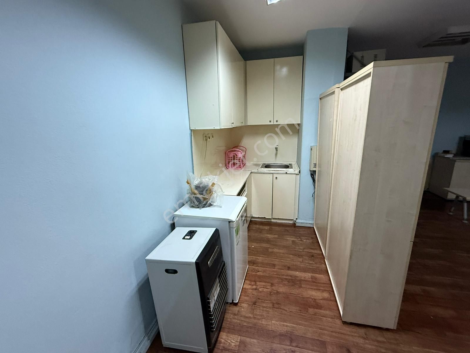 Şirinevler Meydanda Eşyalı 4. Kat 85 M2 Kiralık Ofis - Görsel 8