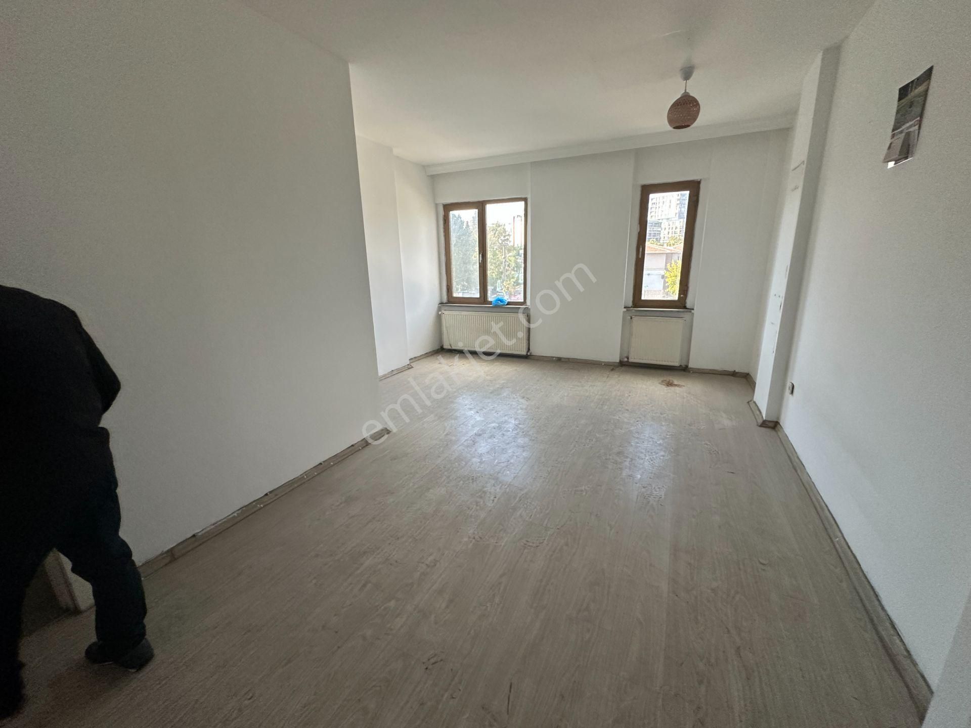 Küçükçekmece Tevfikbey Basınexprese Yakın 500 M2 Kiralık Bina - Görsel 2