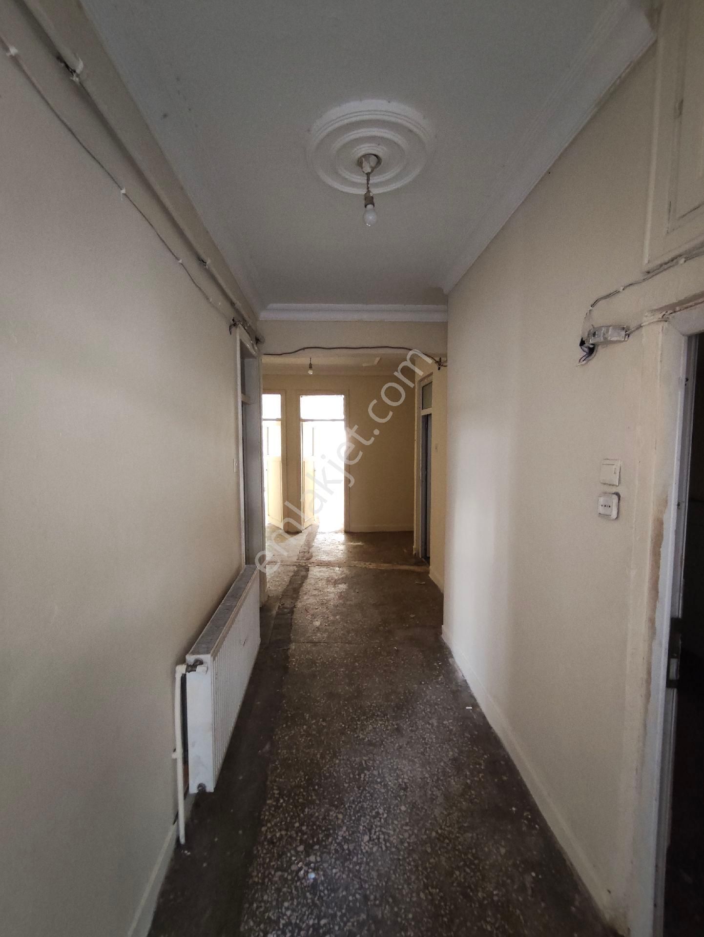Merkezde 4 Odalı Doğalgazlı Kiralık Daire - Görsel 6