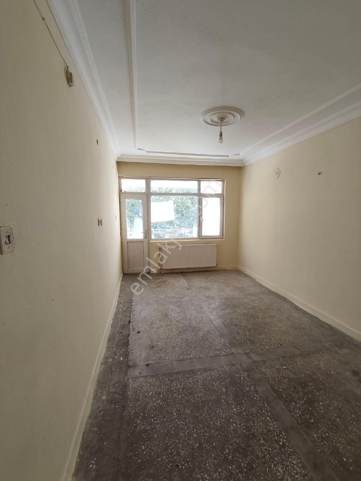 Merkezde 4 Odalı Doğalgazlı Kiralık Daire - Görsel 4