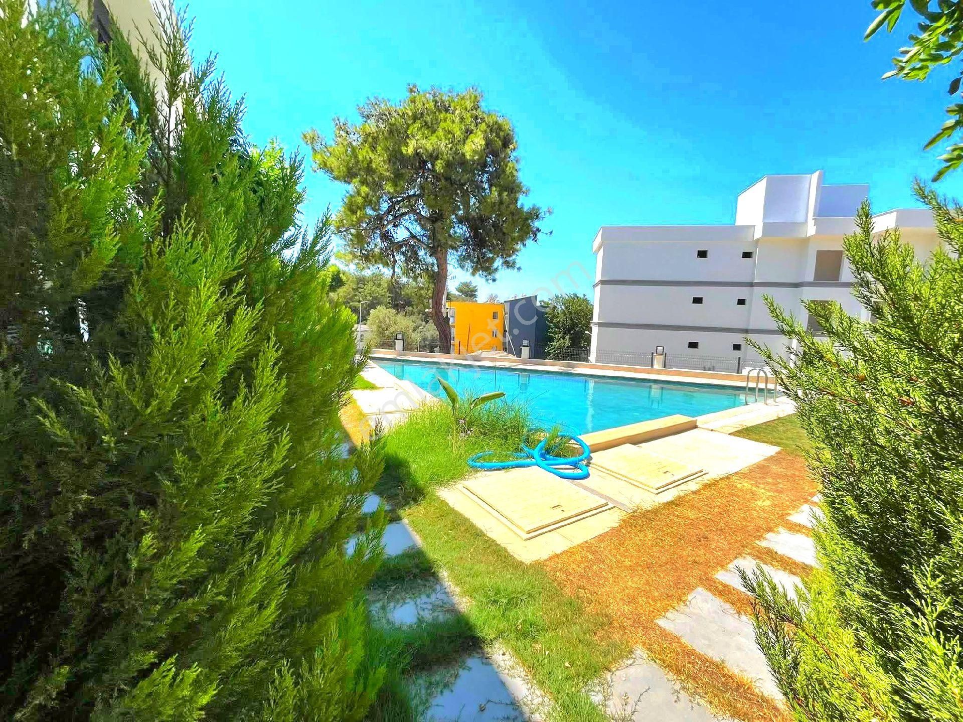 Davutlarda Havuzlu Sitede 4+1 Yazlık - Görsel 28