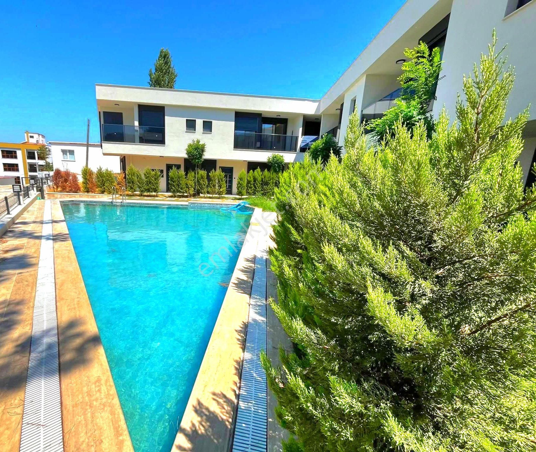 Davutlarda Havuzlu Sitede 4+1 Yazlık - Görsel 2