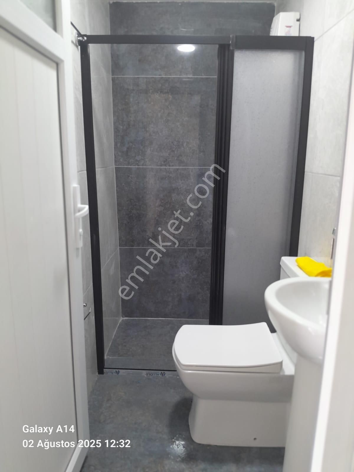 Yeşilyurt Metro Duragı Yanı Sıfır Eşyalı Kiralık 1+1 Daire - Görsel 9