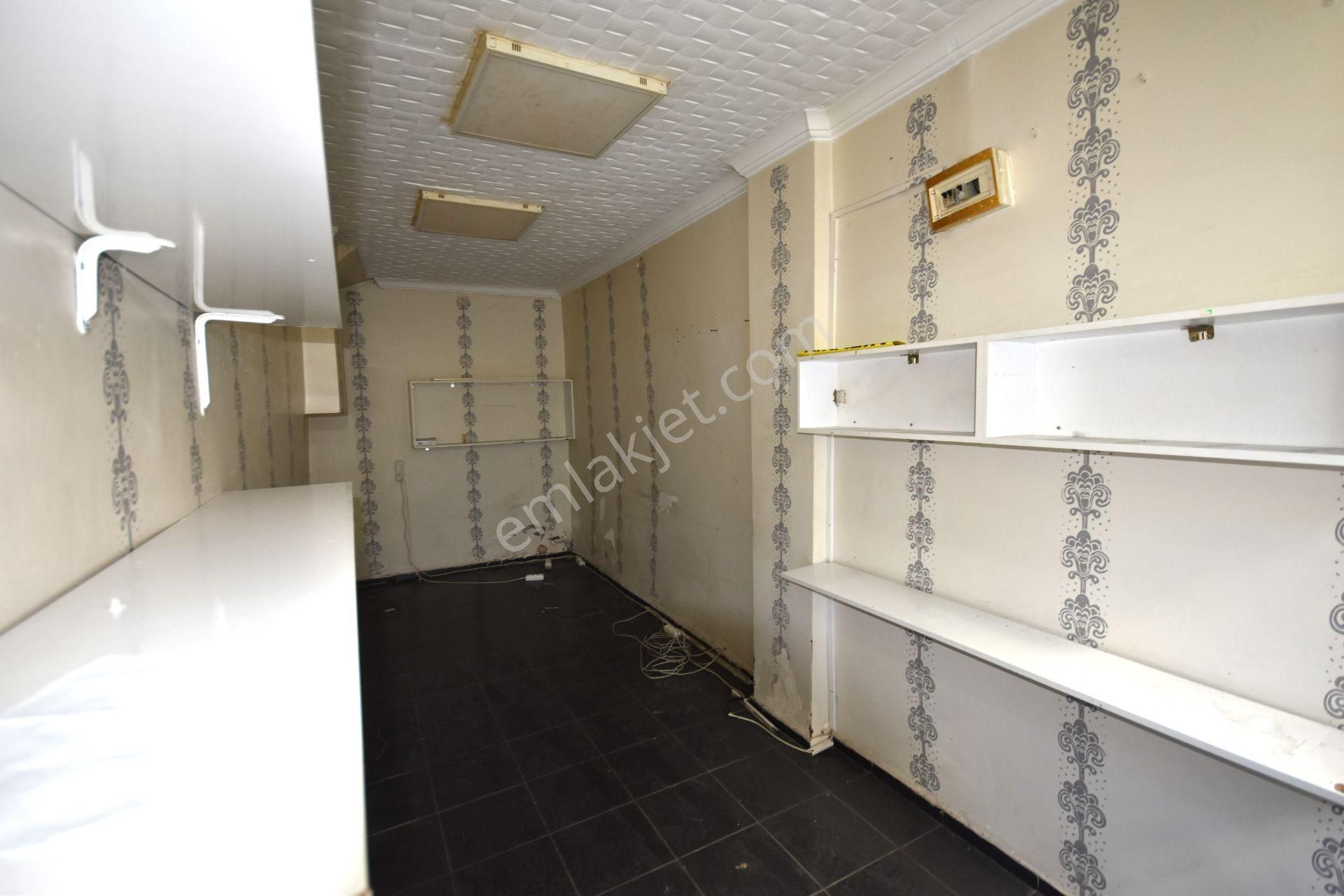 Nest Emlak'tan Yeşilova Mh Cadde Üzeri 15m2 Düz Ayak Dükkan - Görsel 3
