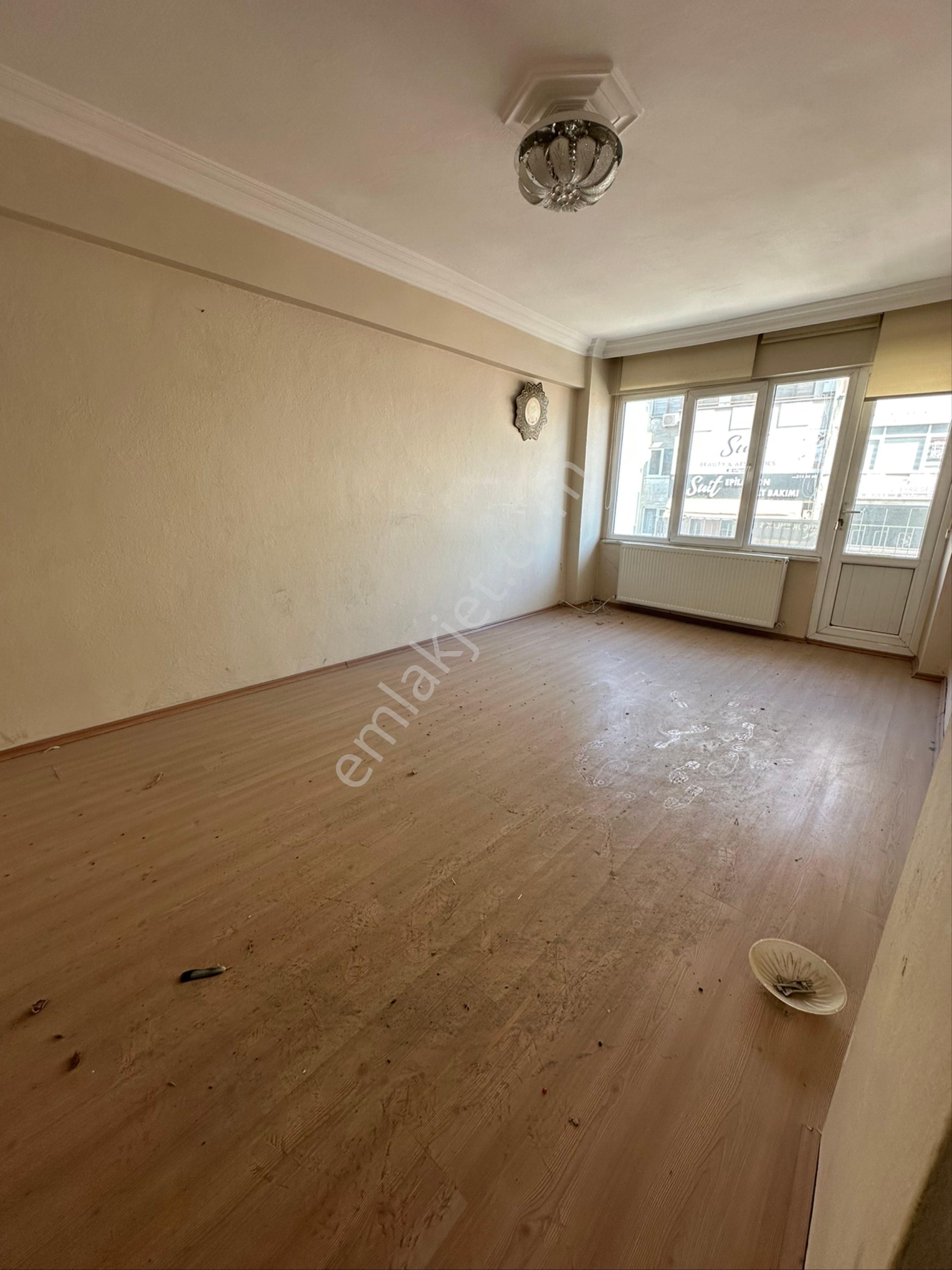 Küçük Emlaktan Gemlik Çarşı Merkezde Satılık 3+1 Arakat Daire - Görsel 15