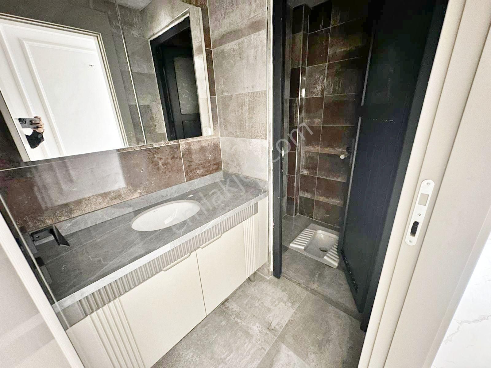 Göktürk Beylerbeyinde Giyinme Odalı Geniş Balkonlu Sıfır Lüx 3+1 - Görsel 22