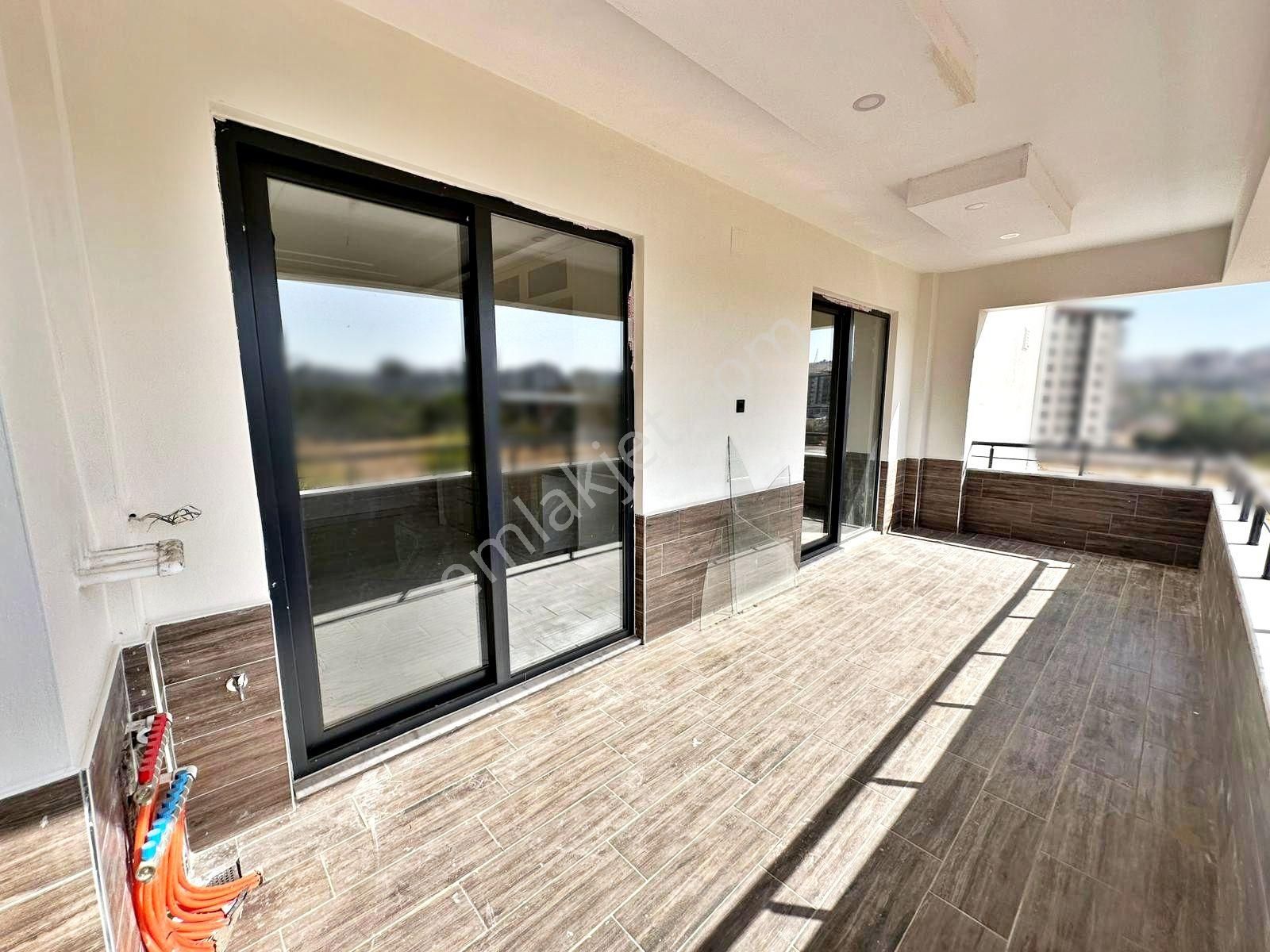 Göktürk Beylerbeyinde Giyinme Odalı Geniş Balkonlu Sıfır Lüx 3+1 - Görsel 4