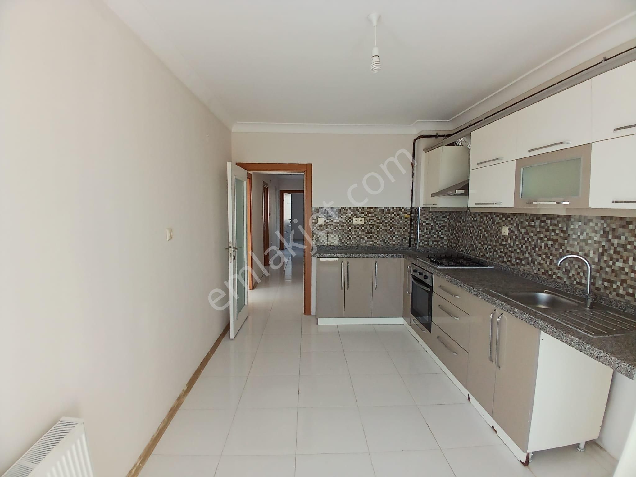 Yenimahalle Avcılar'da Manzaralı Geniş 3+1 Kiralık - Görsel 3