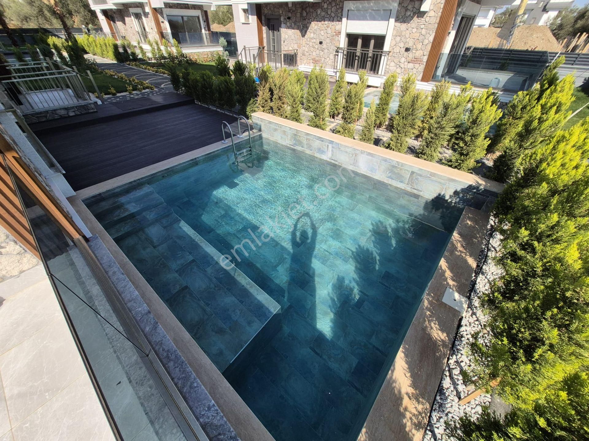 Sabri Pınarbaşı'dan Güre'de Satılık Müstakil Havuzlu Sıfır Villa - Görsel 32