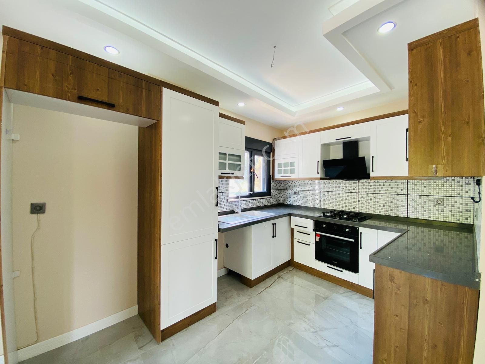 Akçay Da 4+1 Müstakil Kendine Ait Bahçe Alanlı Satılık Sıfır Tripleks Villa - Görsel 7