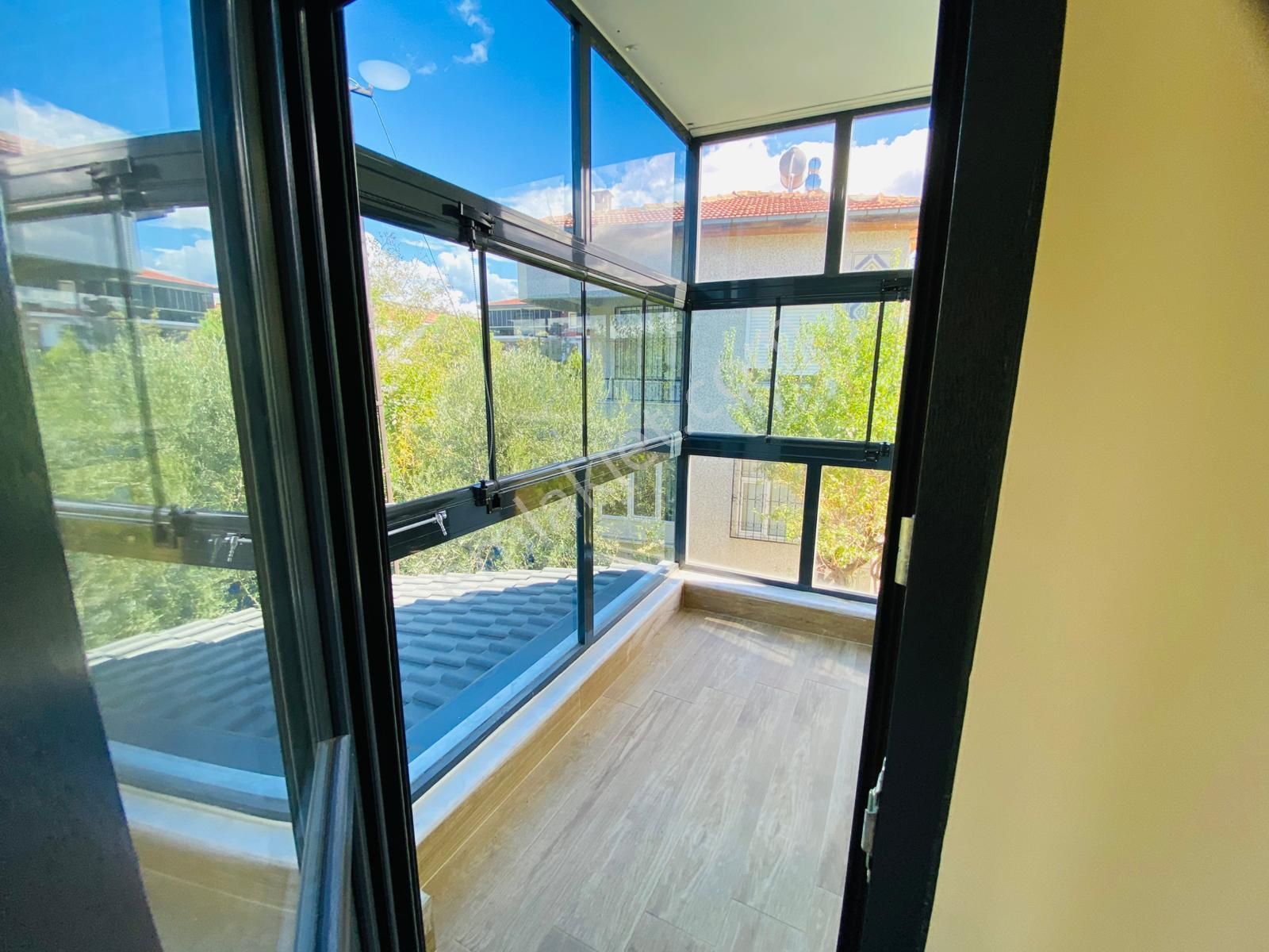 Akçay Da 4+1 Müstakil Kendine Ait Bahçe Alanlı Satılık Sıfır Tripleks Villa - Görsel 25