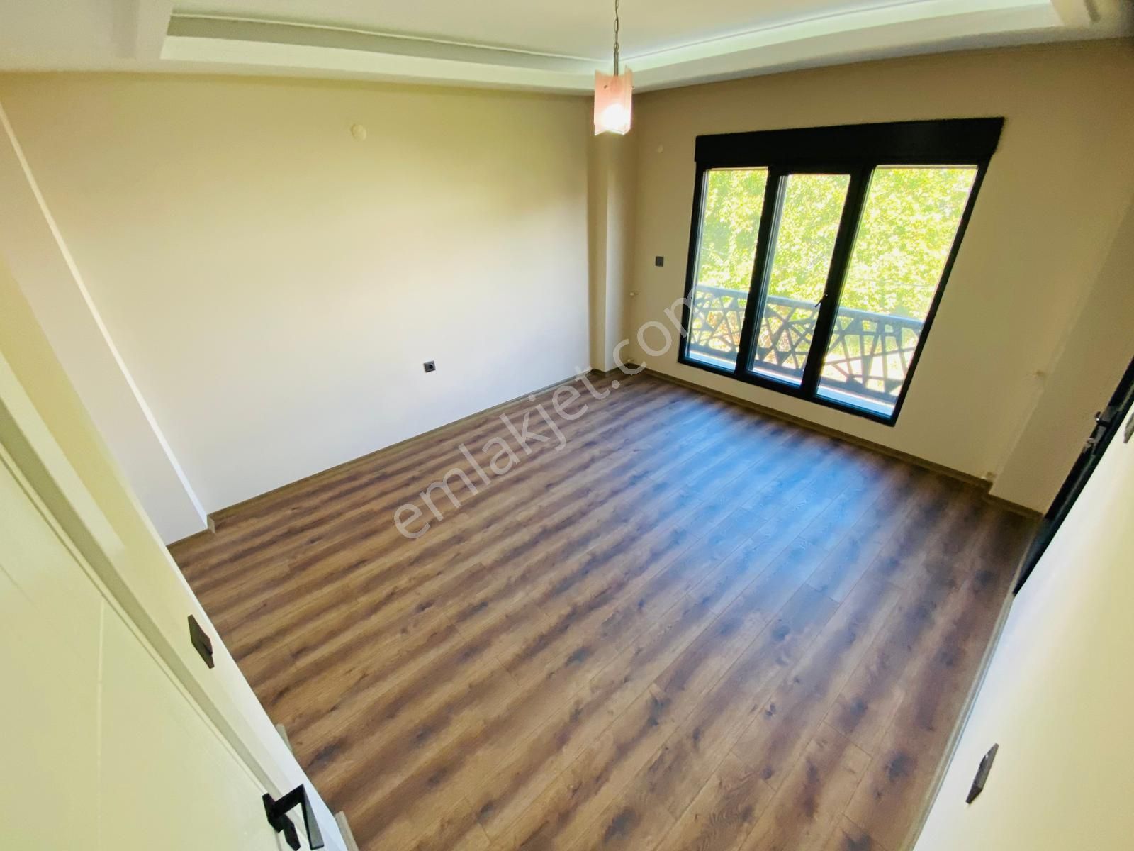 Akçay Da 4+1 Müstakil Kendine Ait Bahçe Alanlı Satılık Sıfır Tripleks Villa - Görsel 32