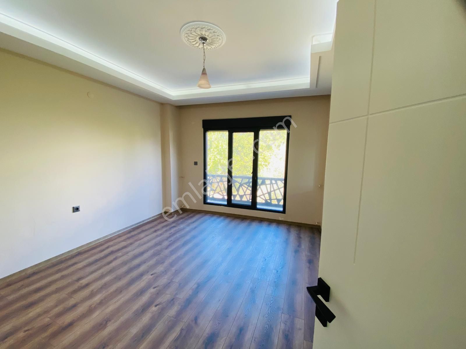 Akçay Da 4+1 Müstakil Kendine Ait Bahçe Alanlı Satılık Sıfır Tripleks Villa - Görsel 22