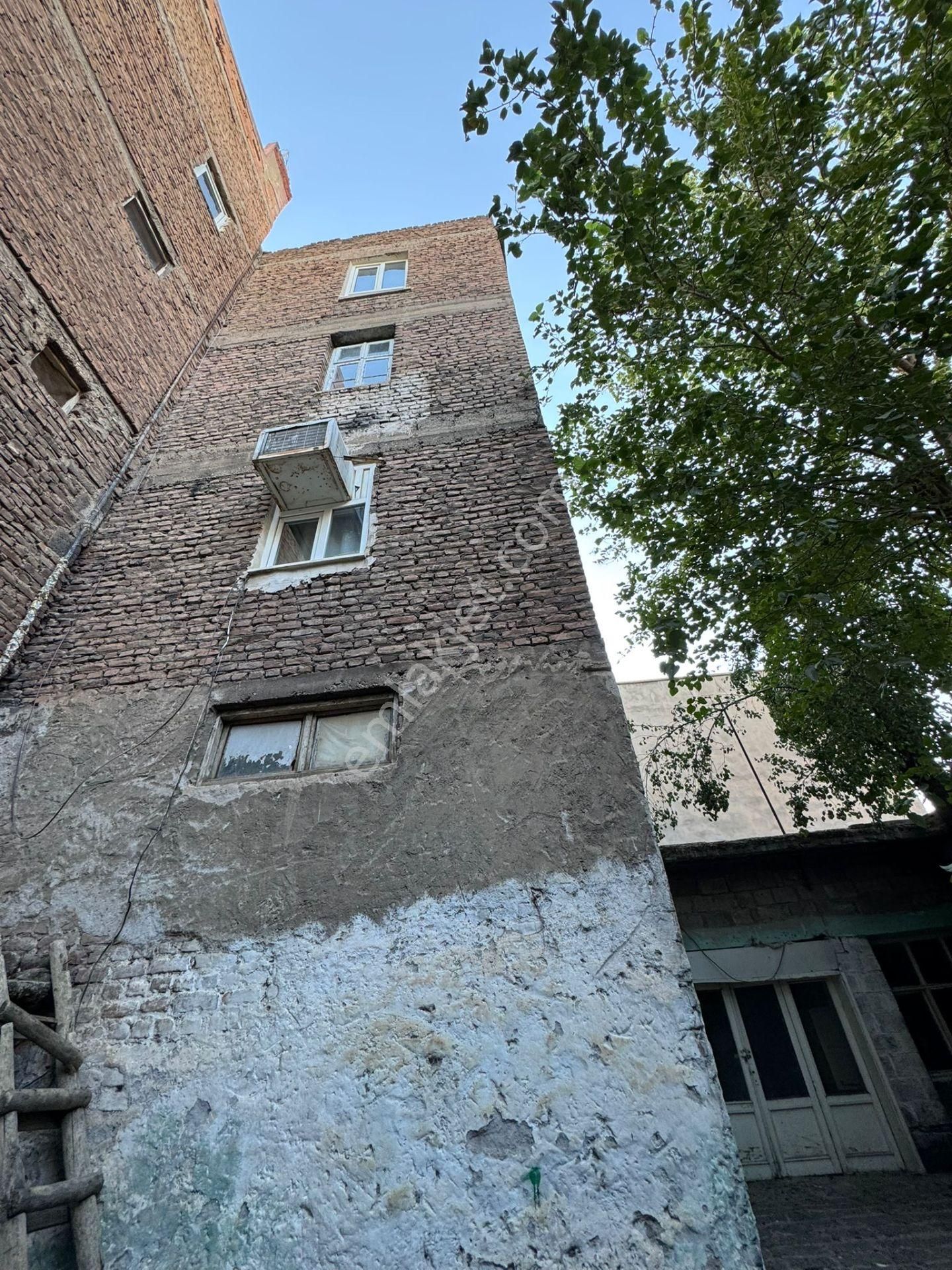 Makro Life Gayrimenkul'den Ulu Cami Yanında Satılık Z+4 Katlı Bina - Görsel 8