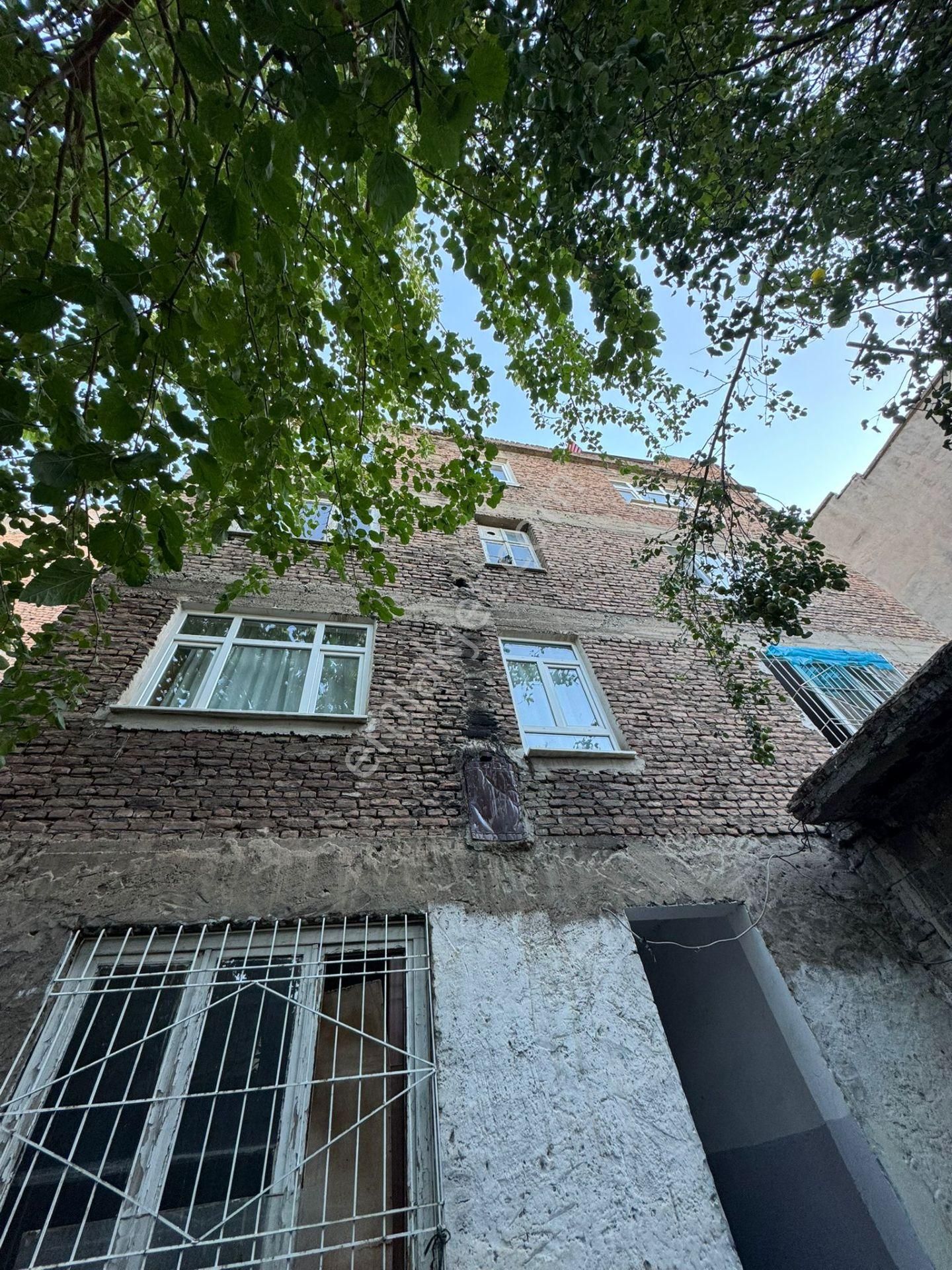 Makro Life Gayrimenkul'den Ulu Cami Yanında Satılık Z+4 Katlı Bina - Görsel 13