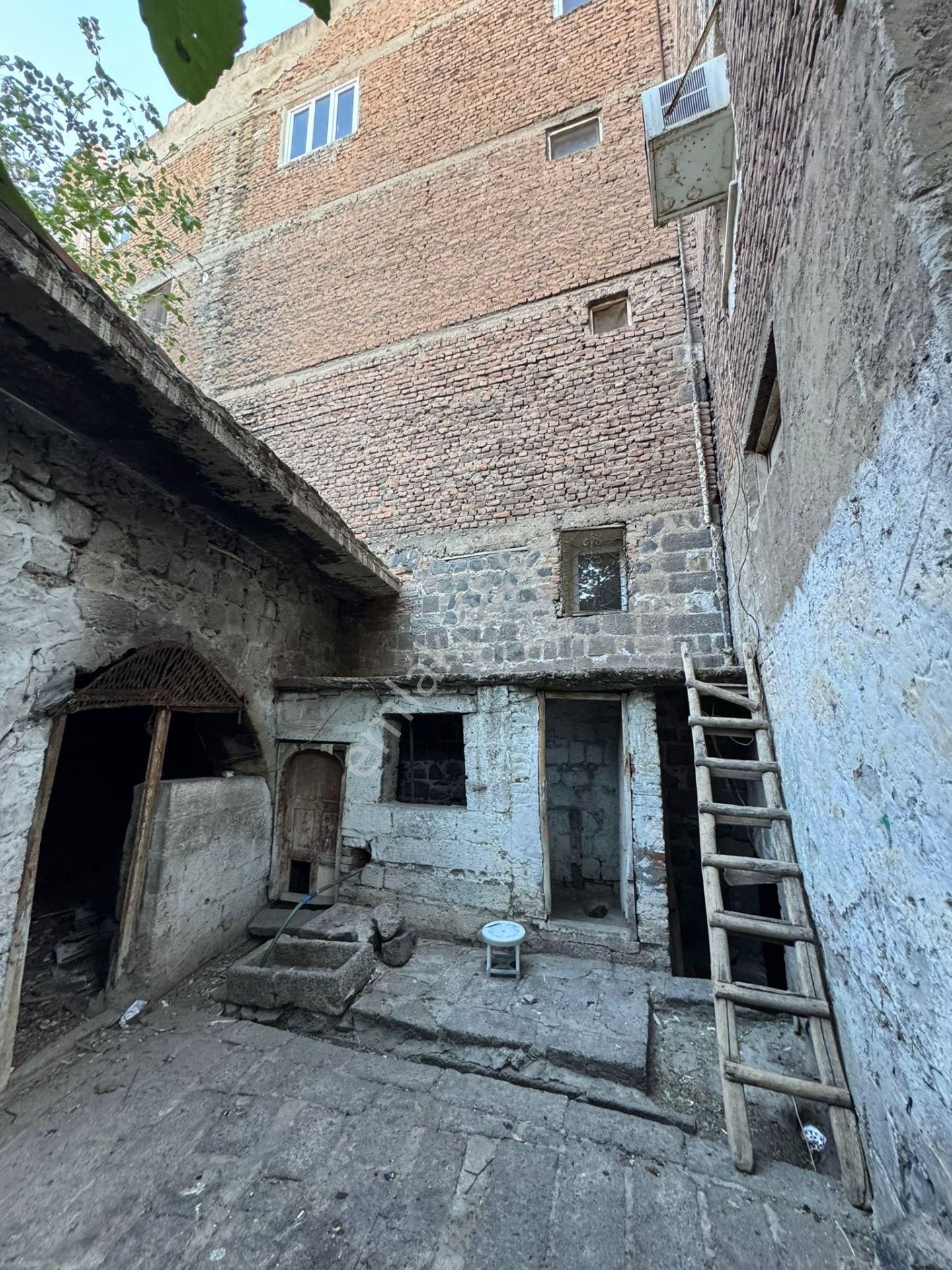 Makro Life Gayrimenkul'den Ulu Cami Yanında Satılık Z+4 Katlı Bina - Görsel 9