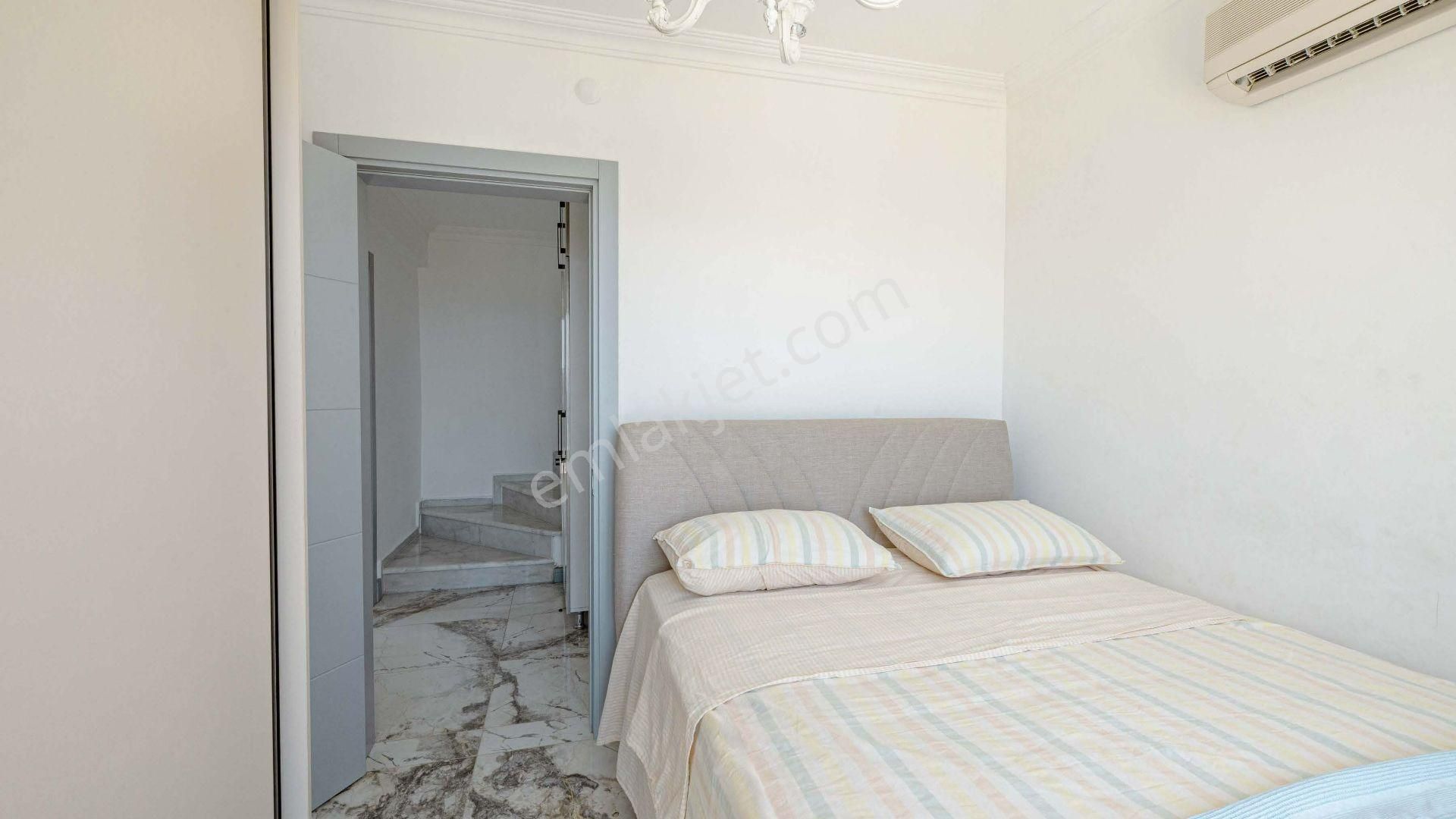 Meteor Beach'e Yürüme Mesafesinde Trıpleks İkiz Müstakil Villa - Görsel 32