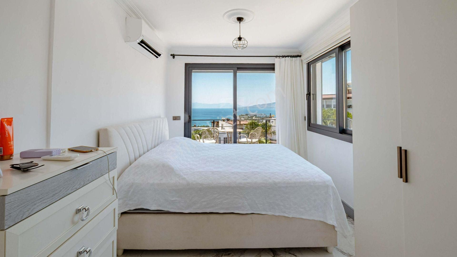 Meteor Beach'e Yürüme Mesafesinde Trıpleks İkiz Müstakil Villa - Görsel 26