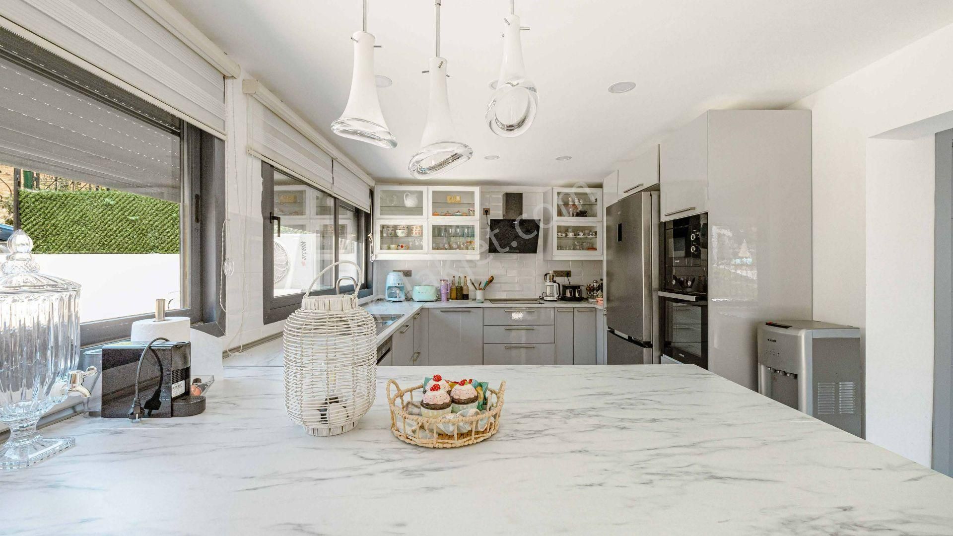 Meteor Beach'e Yürüme Mesafesinde Trıpleks İkiz Müstakil Villa - Görsel 16