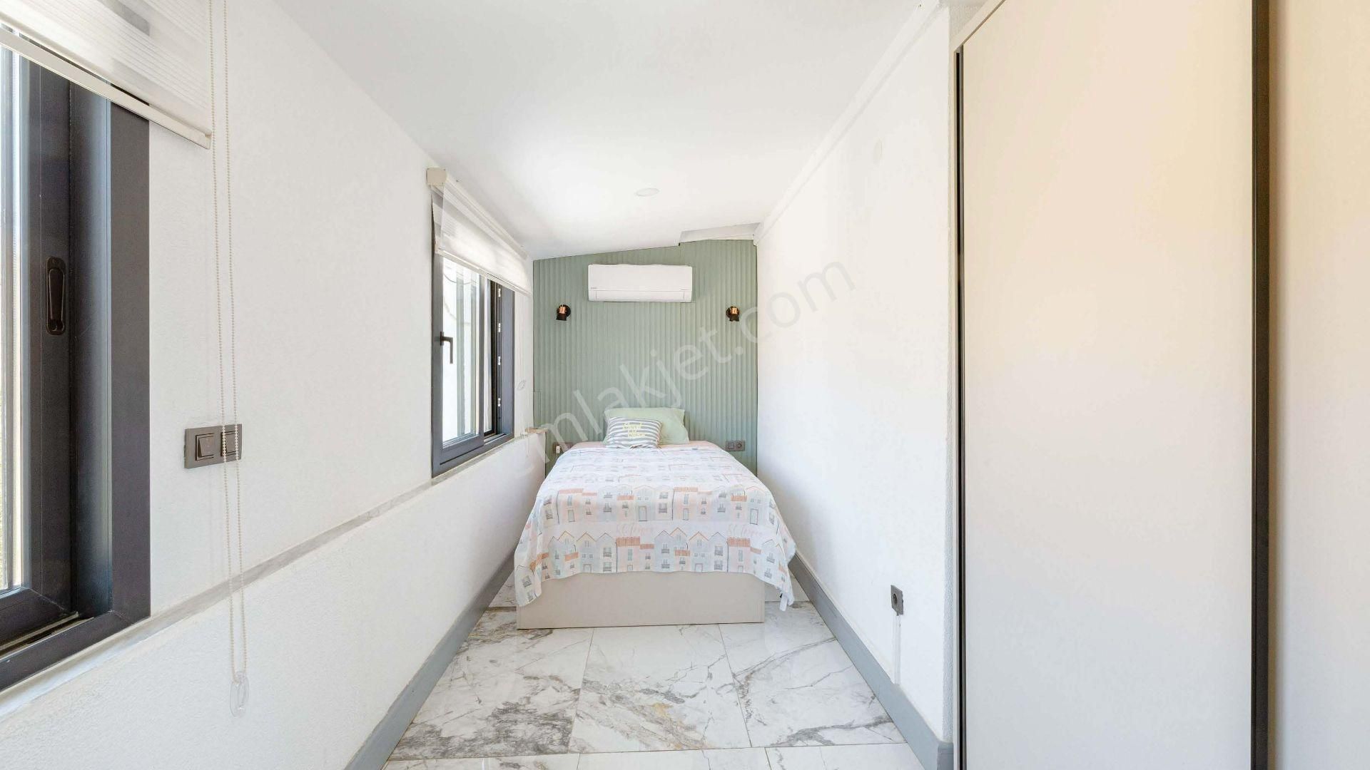 Meteor Beach'e Yürüme Mesafesinde Trıpleks İkiz Müstakil Villa - Görsel 31