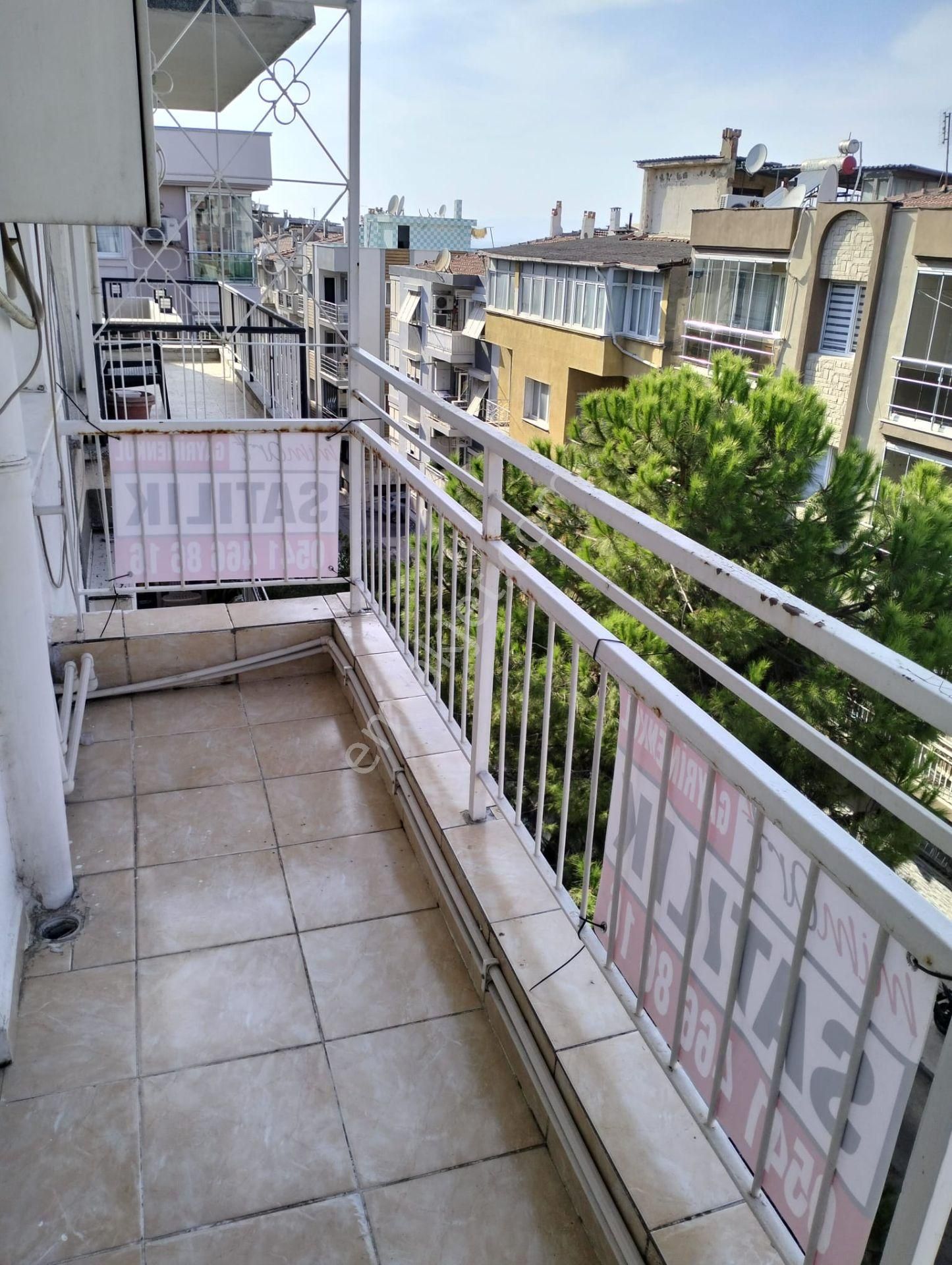 Üçyol Meydana Yürüme Mesafesinde Yayla Gibi 5+1 200 M2 Daire - Görsel 3