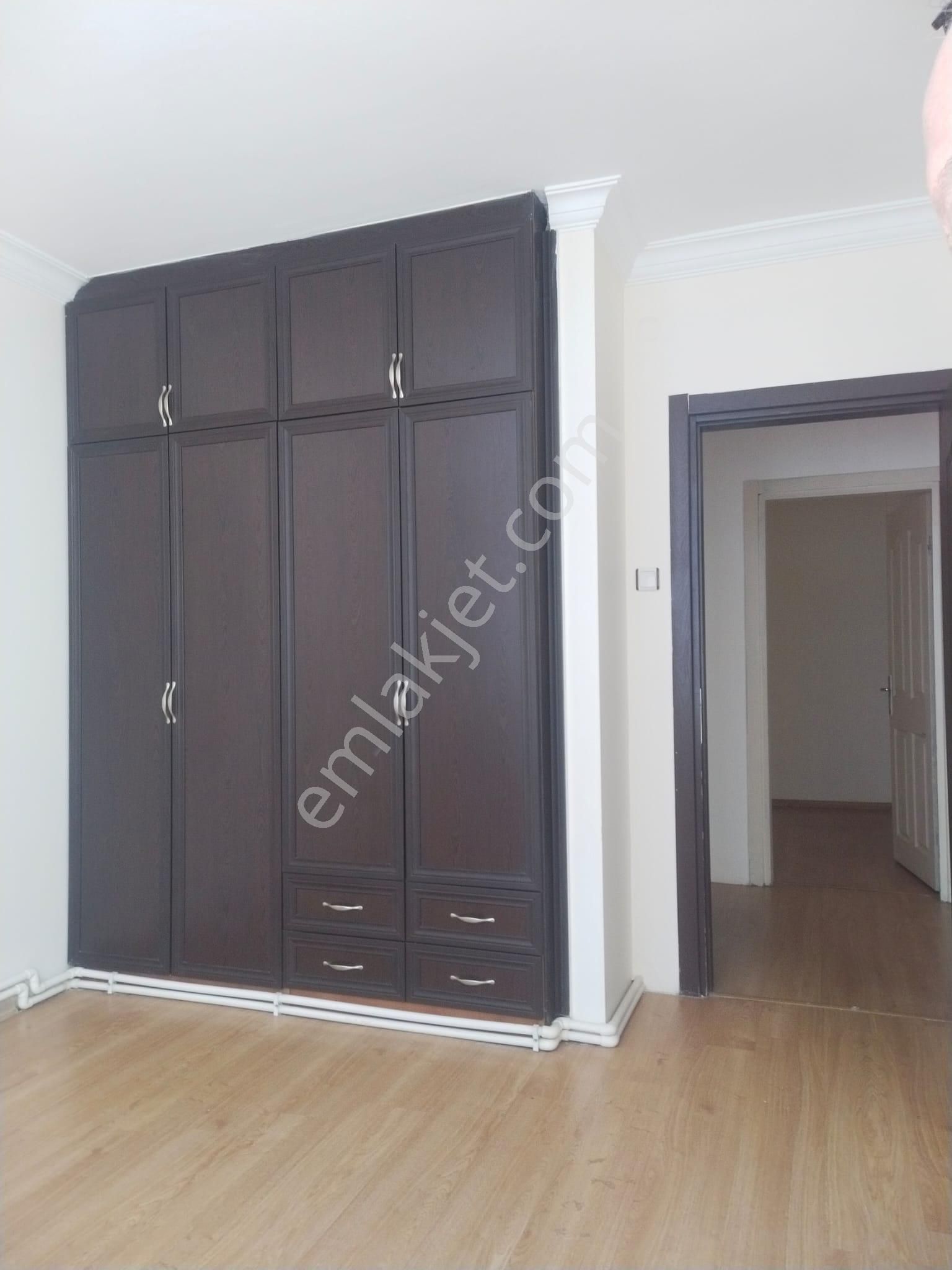 Üçyol Meydana Yürüme Mesafesinde Yayla Gibi 5+1 200 M2 Daire - Görsel 14