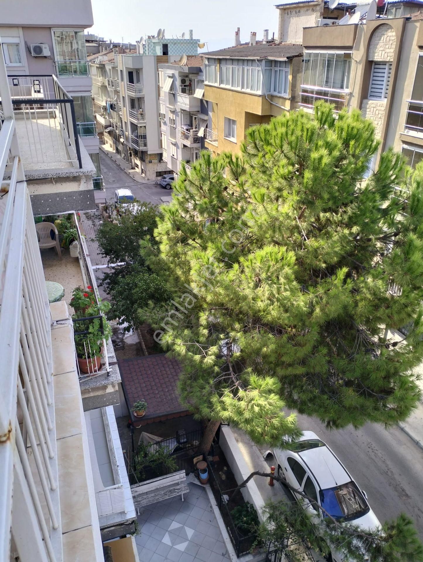 Üçyol Meydana Yürüme Mesafesinde Yayla Gibi 5+1 200 M2 Daire - Görsel 4